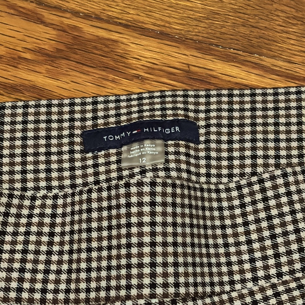 EUC Tommy Hilfiger Black, Brown & Tan Plaid Cigarette Pants women’s 12